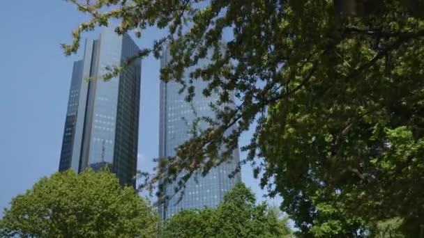 German Bank Twin Towers Dans Quartier Central Des Affaires Francfort — Video