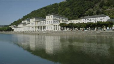 Bad Ems nehir Lahn, Almanya, Avrupa, Roma kaynakta bulunan şifa bir spa Ağustos 2016 olduğunu.