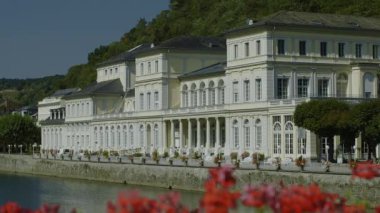 Bad Ems nehir Lahn, Almanya, Avrupa, Roma kaynakta bulunan şifa bir spa Ağustos 2016 olduğunu.