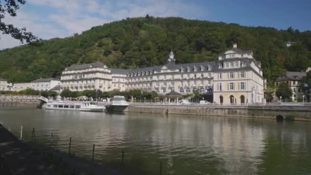 Bad Ems Een Helende Kuuroord Met Romeinse Bron Bij Rivier — Stockvideo