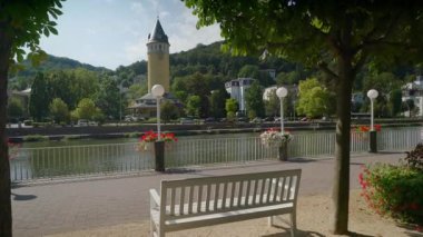 Simgesel Yapı su quellenturm Bad Ems olarak adlandırılan kule. Nehir Lahn, Almanya, Avrupa, Ağustos 2016 Roma kaynakta bulunan şifa bir spa
