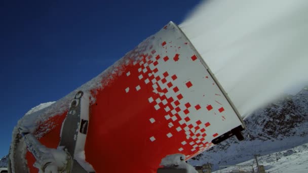 Cannone Neve Vicino Una Stazione Sciistica Austria — Video Stock