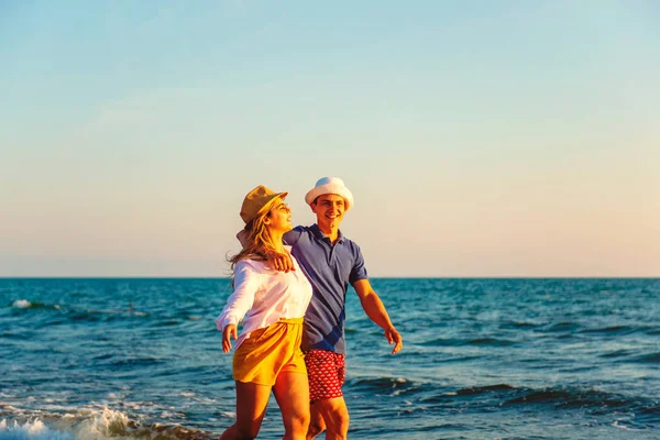 Happy Romantic Middle Aged Couple Enjoying Beautiful Sunset Walk — Stock Photo, Image