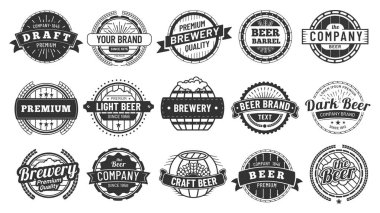 Bira fabrikası rozeti. Taslak bira varil amblemi, retro daire rozetleri ve kaliteli amblemler vintage hipster logo pulları vektör seti