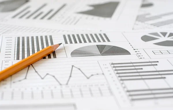 Analizy Biznesowe Wykresy Wykresy Schematyczny Rysunek Papierze Ołówek — Zdjęcie stockowe