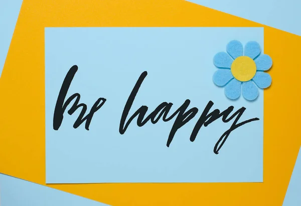 Feliz Texto Escrito Mão Caligrafia Moderna Citação Inspiradora Flor Azul — Fotografia de Stock
