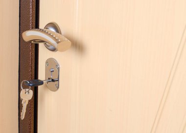 Anahtar deliği kapı anahtar. Yakın çekim. Tex için alan