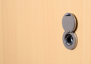 Kapı kapı kapı dürbünü. Yakın çekim. Metin için yer