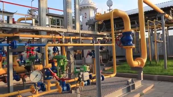 Anläggning För Produktion Och Bearbetning Gas Rörledningssystem Med Tryckmätare Och — Stockvideo