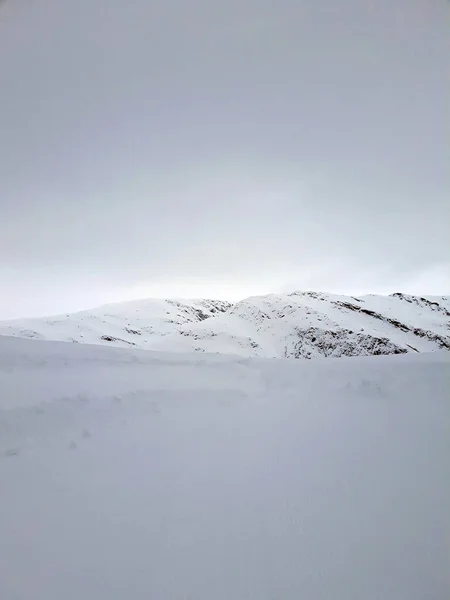 Karla Kaplı Dağ Sırtına Kış Aylarında Voss Norveç Taken — Stok fotoğraf