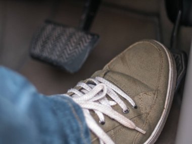 Hızlandırıcı adım