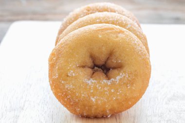 Tahta tabakta çörekler