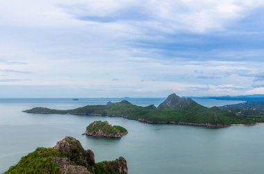 Bulutlu gün Khao Lom Muak Prachuap Khiri Khan eyaletinde tayland