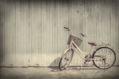 antika ahşap evin duvar Vintage Bisiklet
