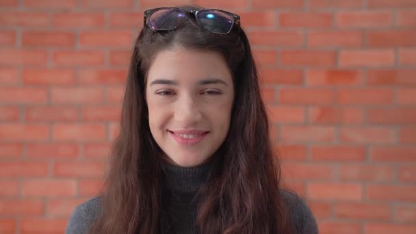 Πορτρέτο Μια Όμορφη Εβραία Χαμογελαστή — Αρχείο Βίντεο