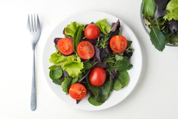 Salad Tomat Segar Dengan Arugula Basil Stok Foto