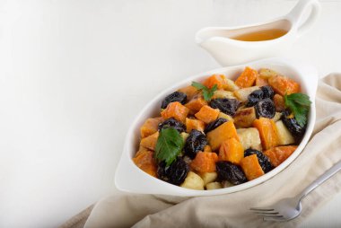 lezzetli yavaş pişirme gıda kabak, sebze, erik, elma, patates yan yemekler resimleri yapmak kolay 