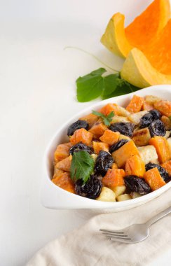 lezzetli yavaş pişirme gıda kabak, sebze, erik, elma, patates yan yemekler resimleri yapmak kolay 