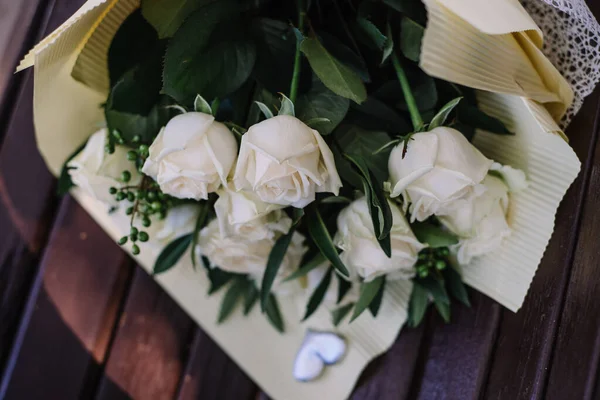 Hermoso Ramo Lujo Flores Mixtas Jarrón Trabajo Floristería Una Florería — Foto de Stock