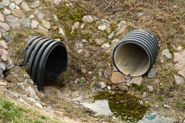 Odpadní Potrubí Nebo Drenáž Znečisťující Prostředí — Stock fotografie