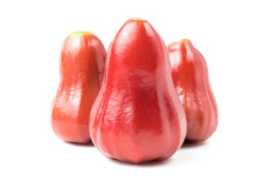 Rose elma (chomphu) taze izole kırpma yolu beyaz arka plan üzerinde