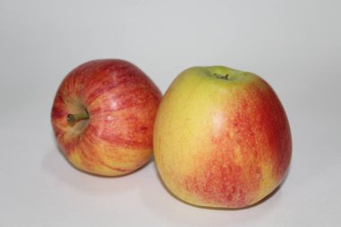 Güzel bir rengin ve harika bir lezzetin güzel meyveleri.