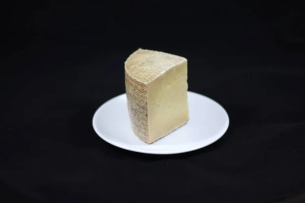Heerlijke Pure Schapen Kaas Genezen Met Een Sterke Smaak — Stockfoto