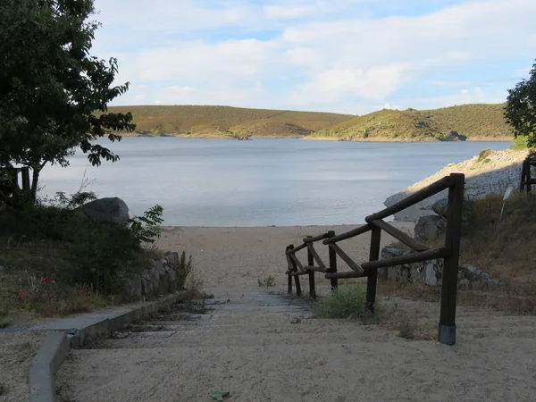 Hermoso interior en un lago de gran calidad de agua apta para nadar —  Fotos de Stock