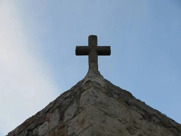 Cruz Cristianismo Religião Pedra Antigo Edifício Símbolo — Fotografia de Stock
