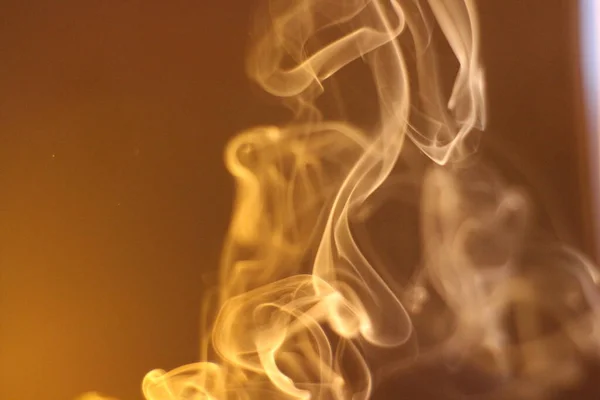 duman tütsüsü meditasyonu soyut arkaplan manevi aroması