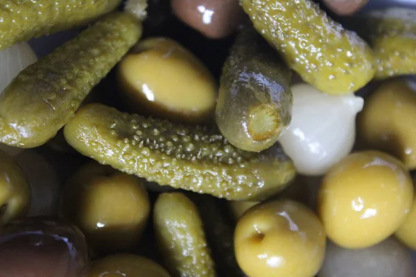 Delicioso Aperitivo Aceitunas Encurtidos Buen Color Muy Buen Sabor —  Fotos de Stock