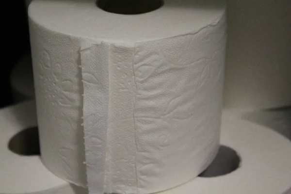 Beyaz Tuvalet Kağıdı Ekolojik Temizlik Bezini Rulo — Stok fotoğraf