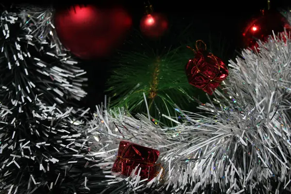 Hermosas Bolas Fiesta Regalos Especiales Árbol Navidad Decorado —  Fotos de Stock