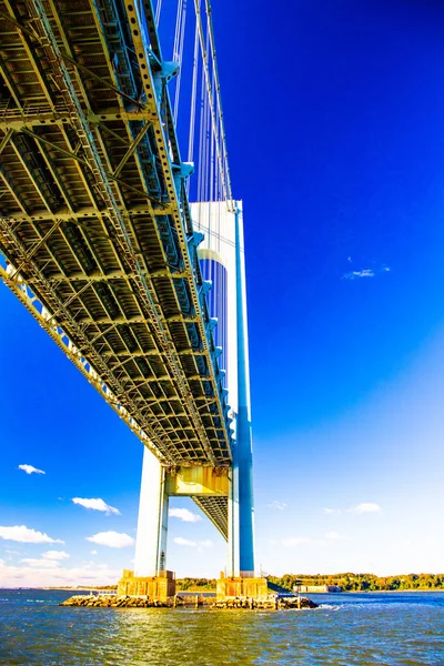New York'ta Verrazano Köprüsü