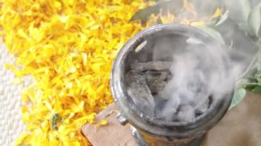 Ölülerin günü sunan geleneksel