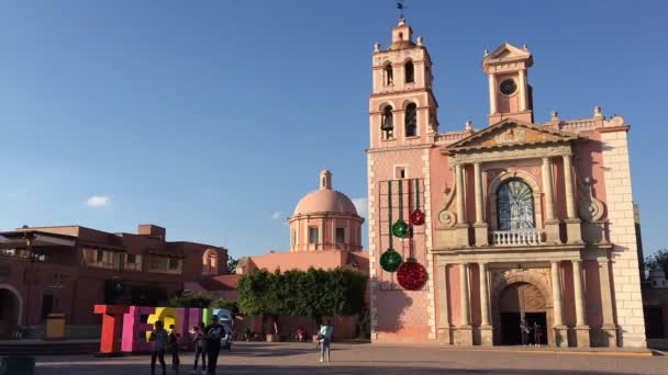 Tequisquiapan Queretaro Mexiko December 2018 Huvudkyrkan Första Torget Tequisquiapan — Stockvideo