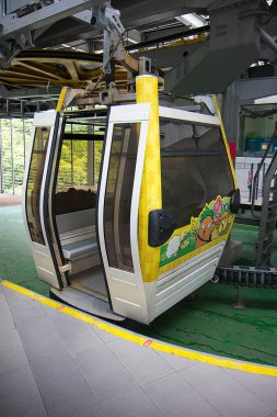 Taipei, Tayvan - 15 Kasım 2017: Maokong teleferik teleferik. Maokong gondol Taipei bir gondol Asansör ulaşım sistemi olduğunu.