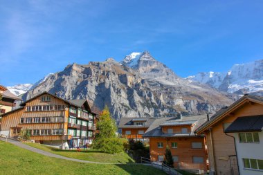 Alp Eiger köyügüzel görünümü. Pitoresk ve muhteşem