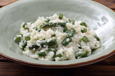 risotto ile kuşkonmaz arka plan