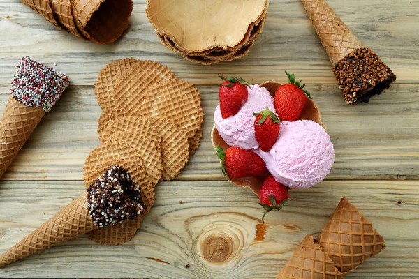 Delicious Ice Cream Handmade Kitchen Table Background — Stock Photo, Image