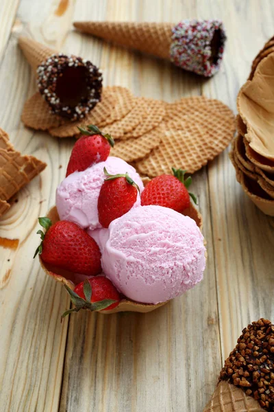 Delicioso Helado Hecho Mano Sobre Fondo Mesa Cocina —  Fotos de Stock