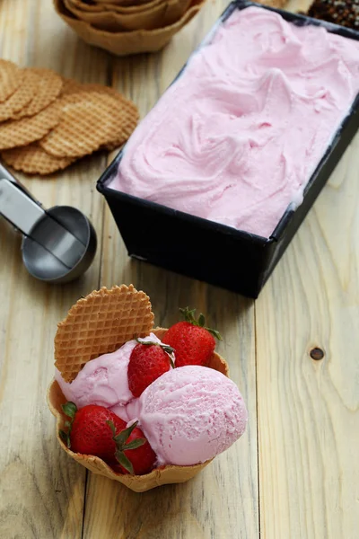 Delicious Ice Cream Handmade Kitchen Table Background — Stock Photo, Image