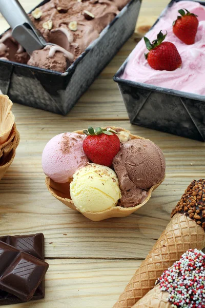 Delicious Ice Cream Handmade Kitchen Table Background — Stock Photo, Image