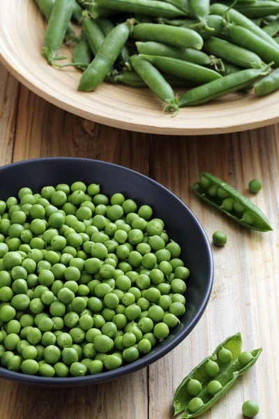 Vegetarian Diet Fresh Cooked Green Peas — Stock Photo, Image