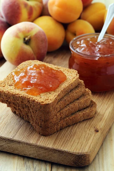 Delicious Peach Jam Toasts Tasty Breakfast — Stock Photo, Image