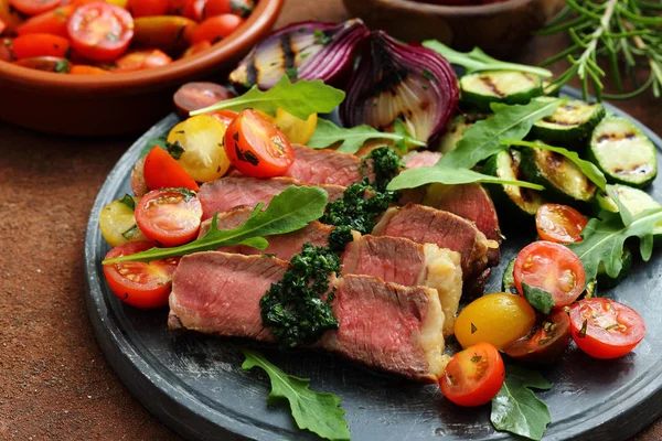 Bbq Beef Steaks Grilled Vegetables Wooden Board — Stock Photo, Image