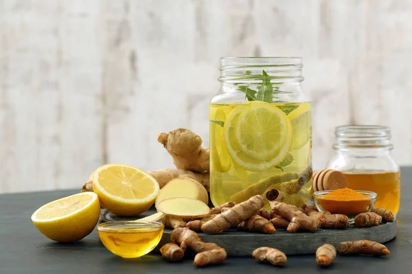 Detox Water Turmeric Lemon Ginger — Stock Photo, Image