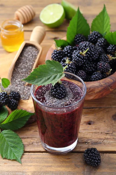 Batido Mora Con Semillas Chía —  Fotos de Stock