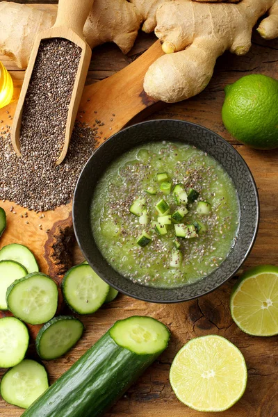 Fresh Detox Smootie Bowl Green Cucumbers Limes — Stock Photo, Image