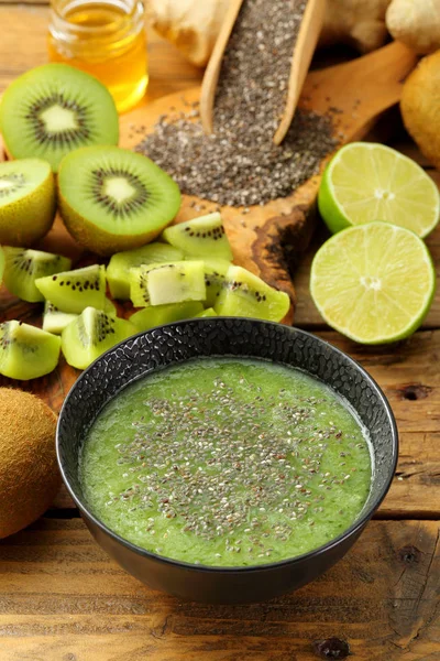 Fresh Detox Smootie Bowl Green Kiwi Limes — Stock Photo, Image